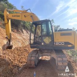 Excavator SUMITOMO SH200-5 Crawler Excavator MALAYSIA, SELANGOR