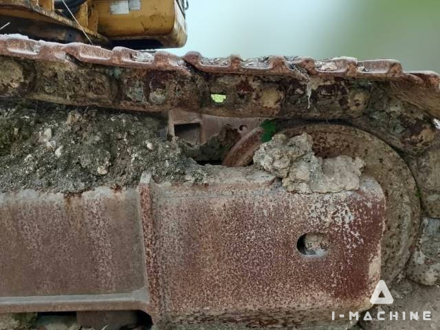 KOMATSU PC200-7