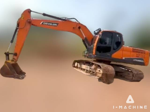 DEVELON DX220A