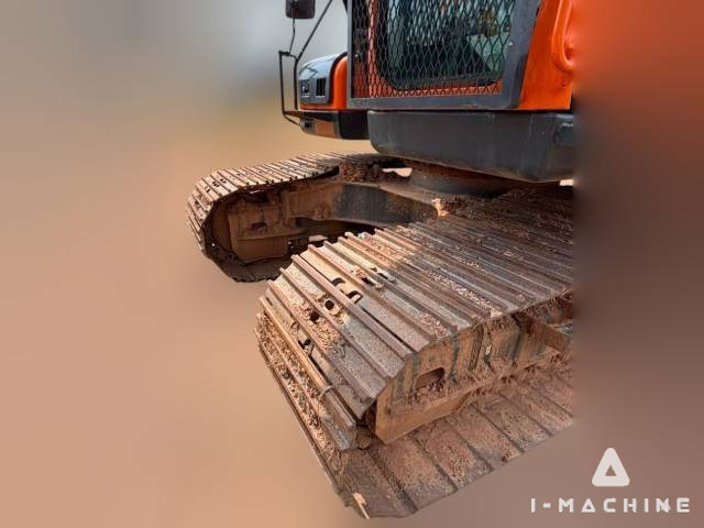DEVELON DX220A