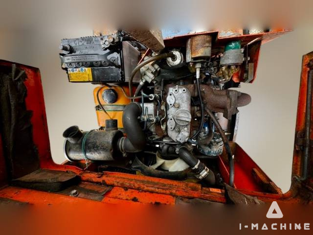 KUBOTA KH007