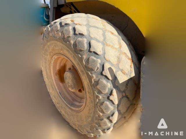 DYNAPAC CA250D