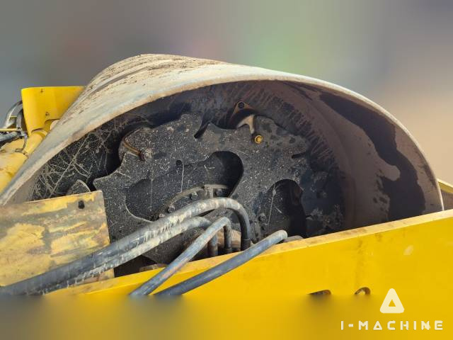 BOMAG BW211D-4