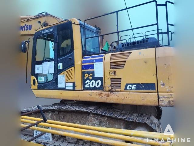 KOMATSU PC200-10MO