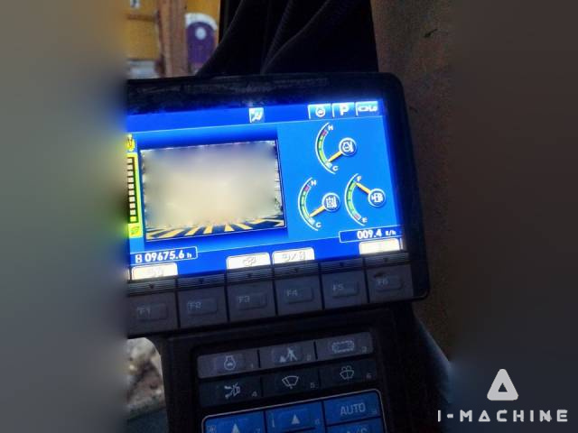 KOMATSU PC200-10MO