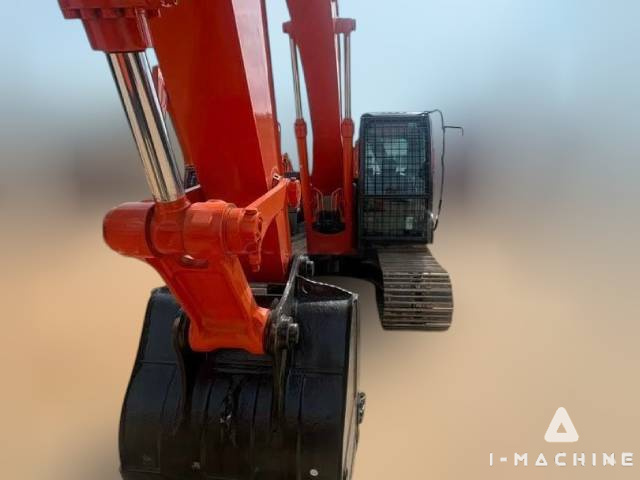 HITACHI ZX200-5G