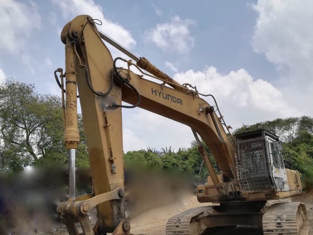 HYUNDAI R320LC