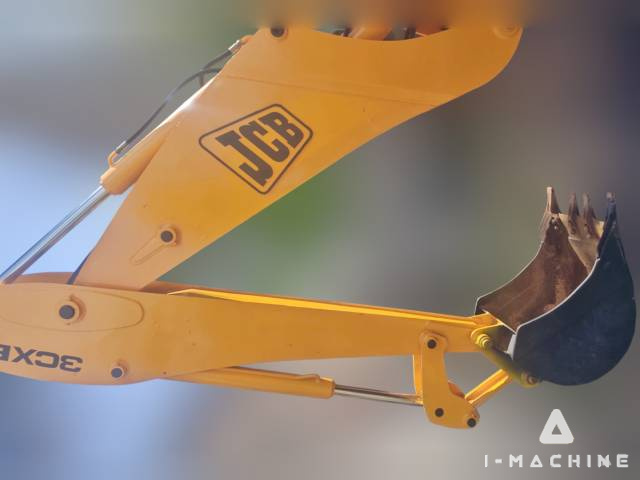 JCB 3CX E