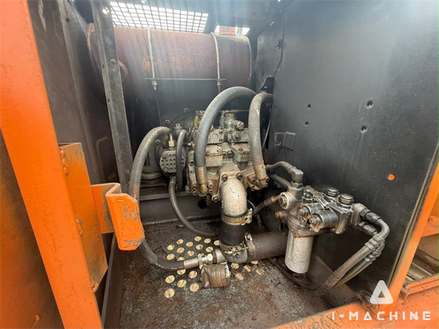 HITACHI EX120-5