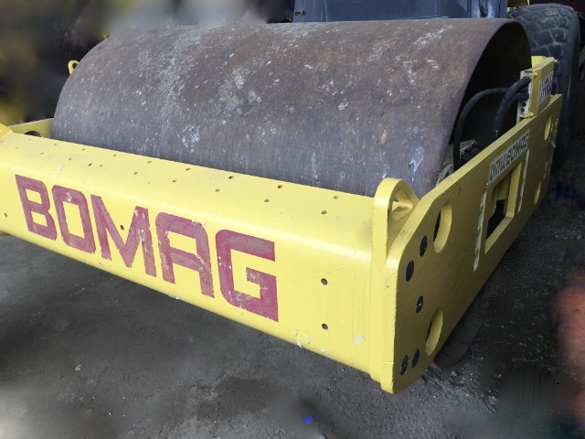 BOMAG BW211D-3