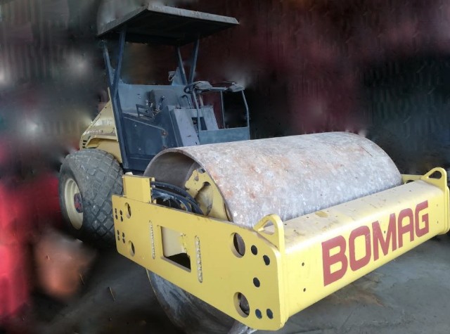 BOMAG BW211D-3