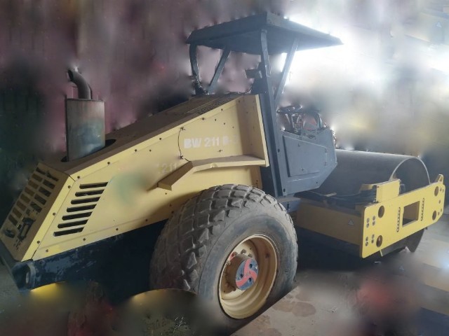 BOMAG BW211D-3