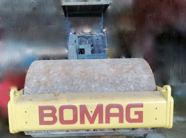 BOMAG BW211D-3