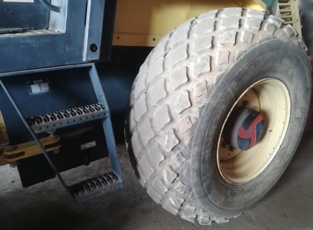 BOMAG BW211D-3