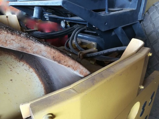 BOMAG BW211D-3