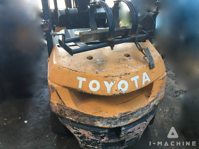 TOYOTA 42-7FG25