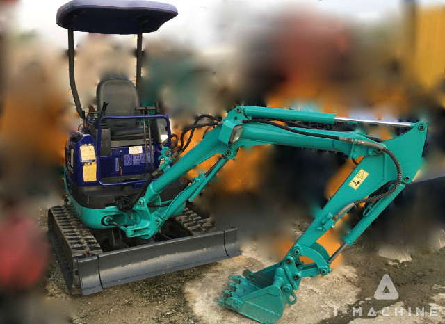 KOMATSU PC15MR-1