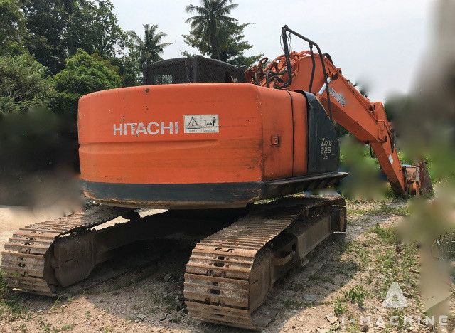 HITACHI ZX225US