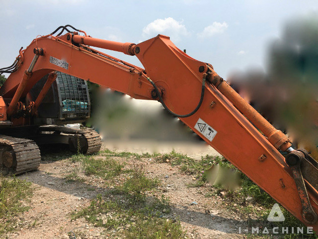 HITACHI ZX225US