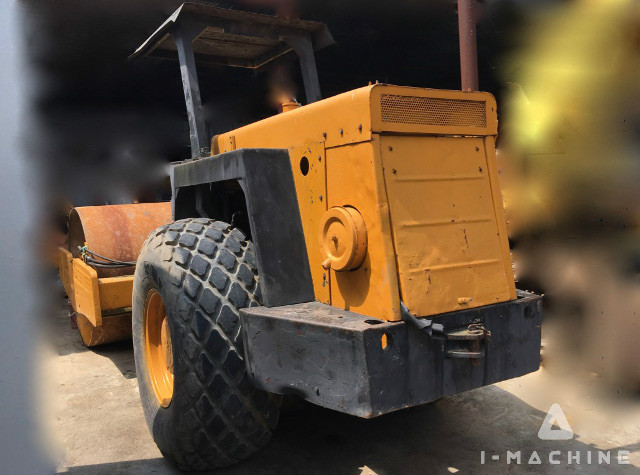 BOMAG BW212-2