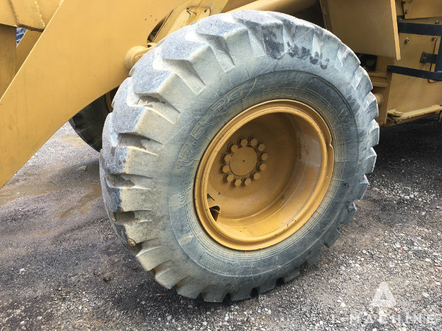 KOMATSU WA180-3