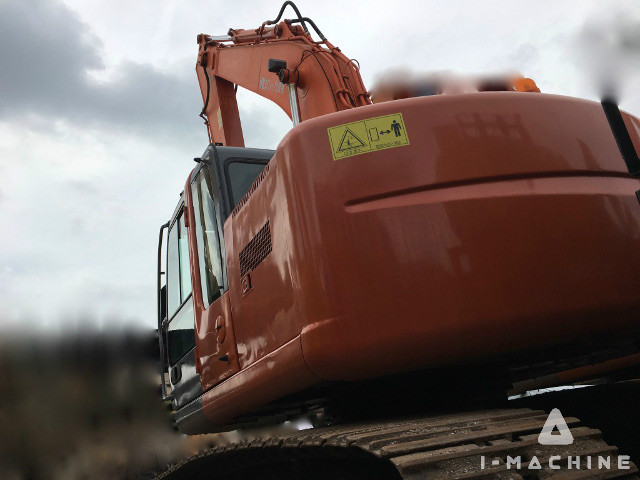 HITACHI ZX225USR