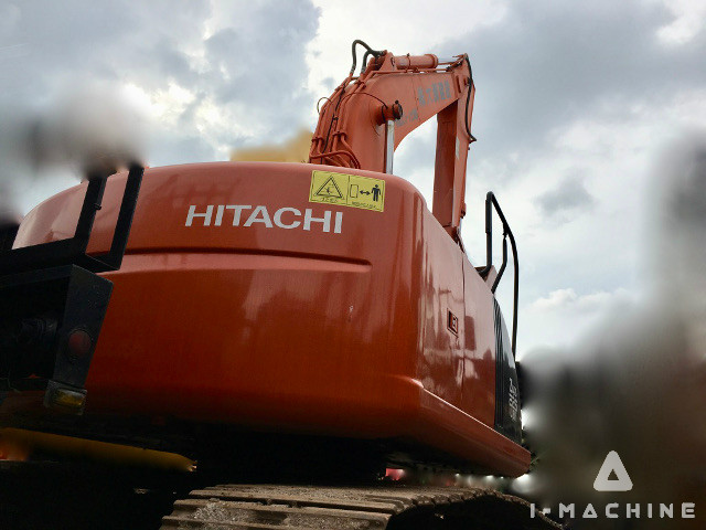 HITACHI ZX225USR