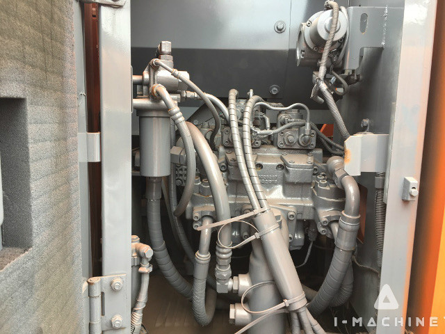 HITACHI ZX225USR