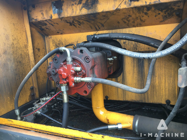 Hyundai 320lc 7