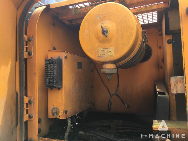 Hyundai 320lc 7