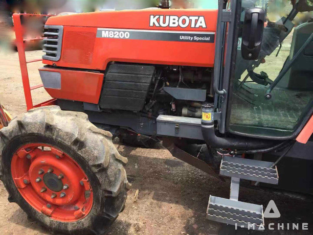 KUBOTA M8200